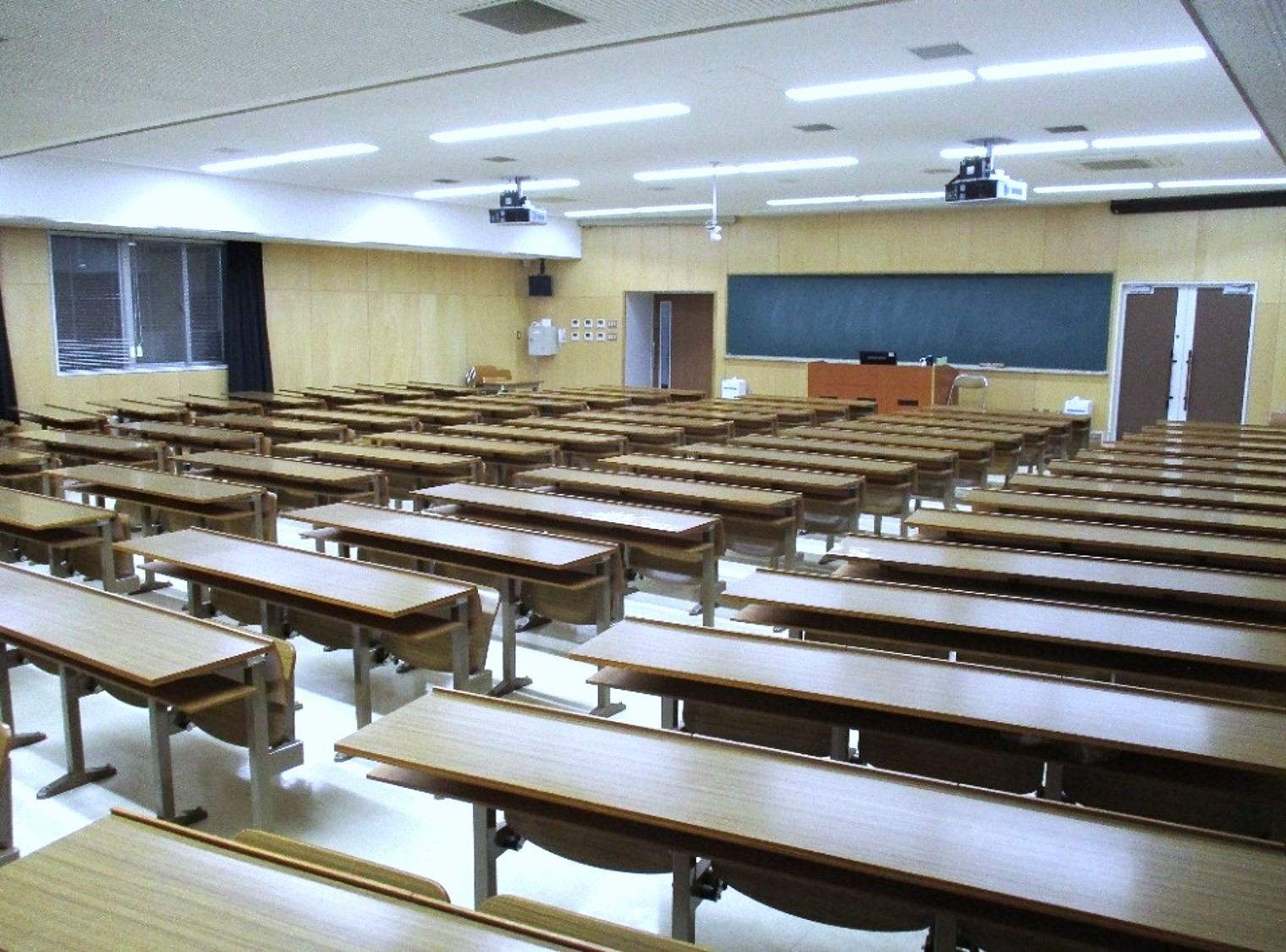 講義室内の様子